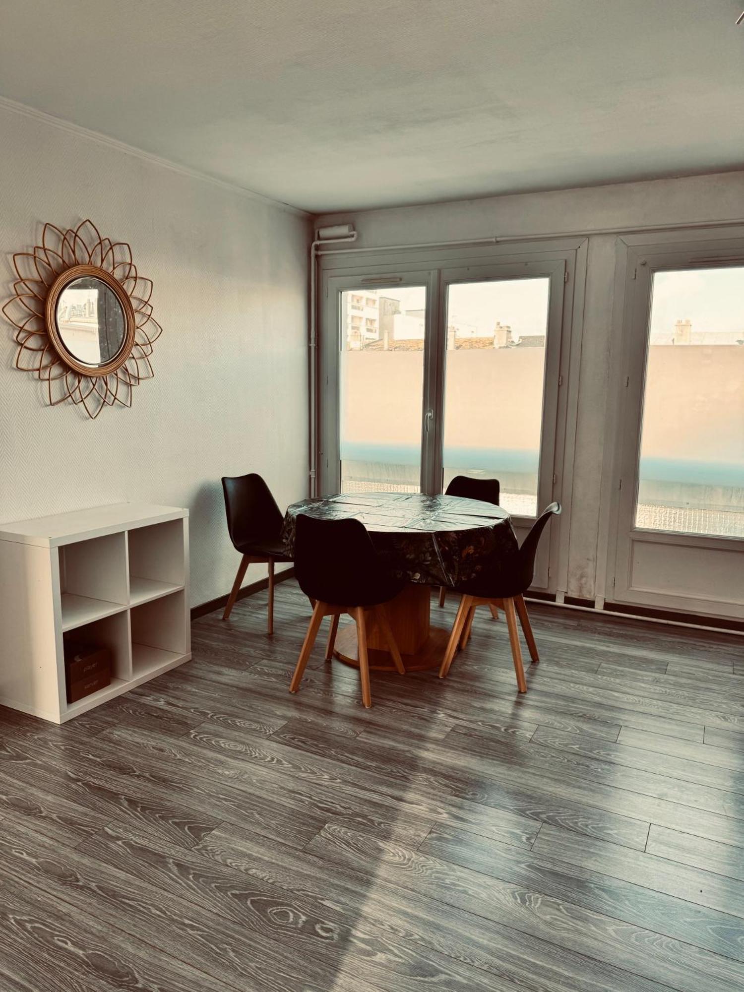 Superbe Appartement T3 Renove - Calais Nord Екстер'єр фото